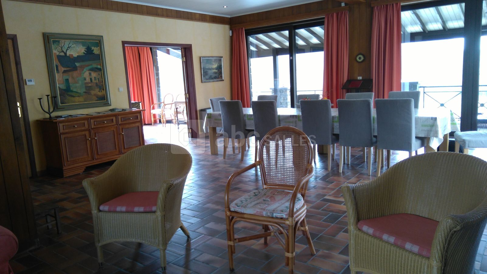Vue du living sous un autre angle