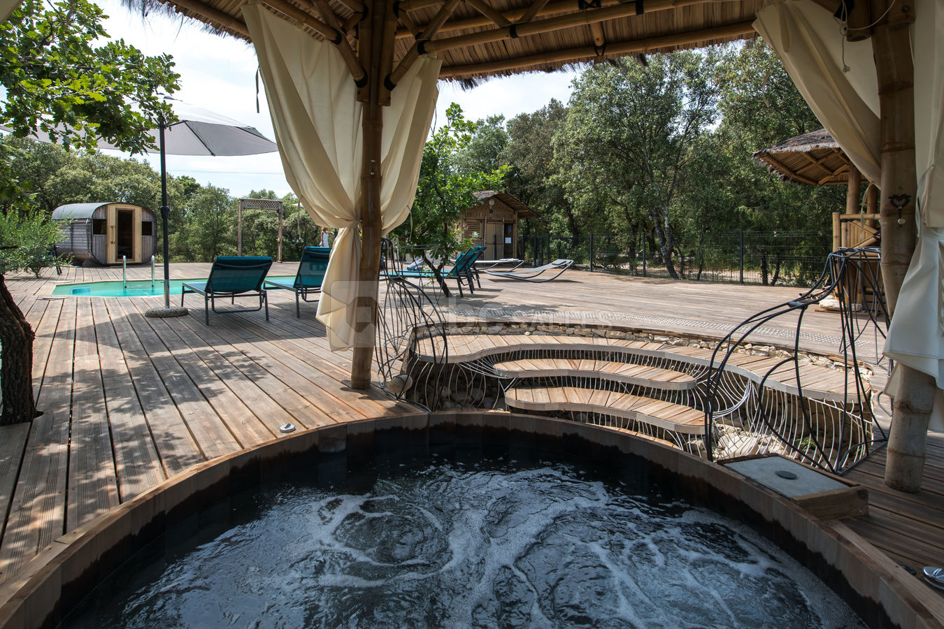 Jacuzzi