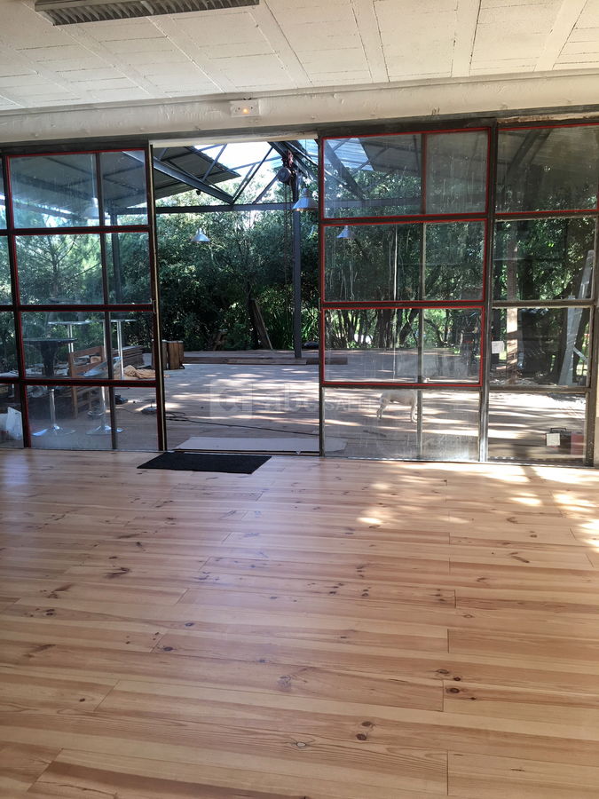 Salle attenante à la terrasse