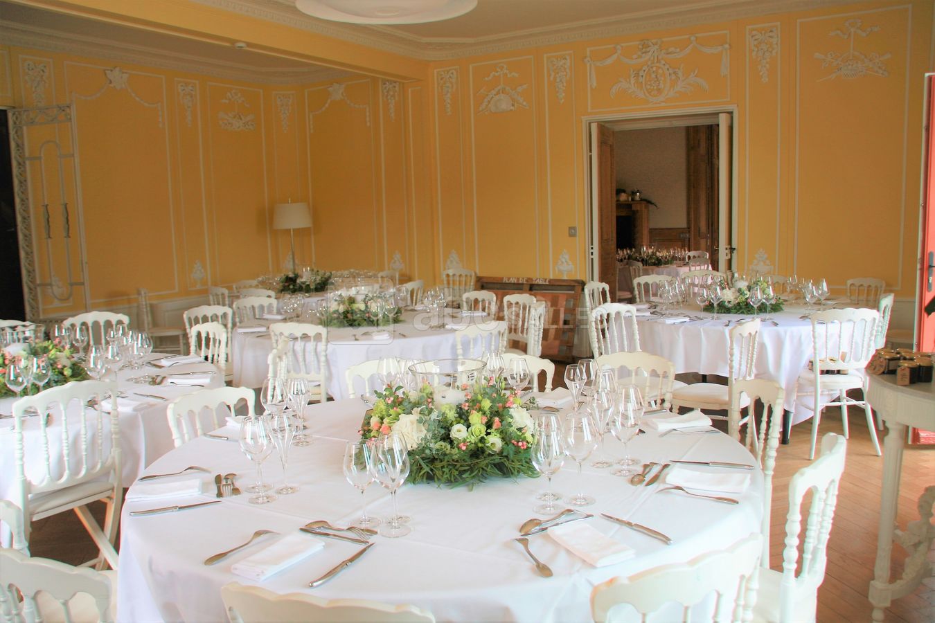 Déjeuner dans le salon des dames