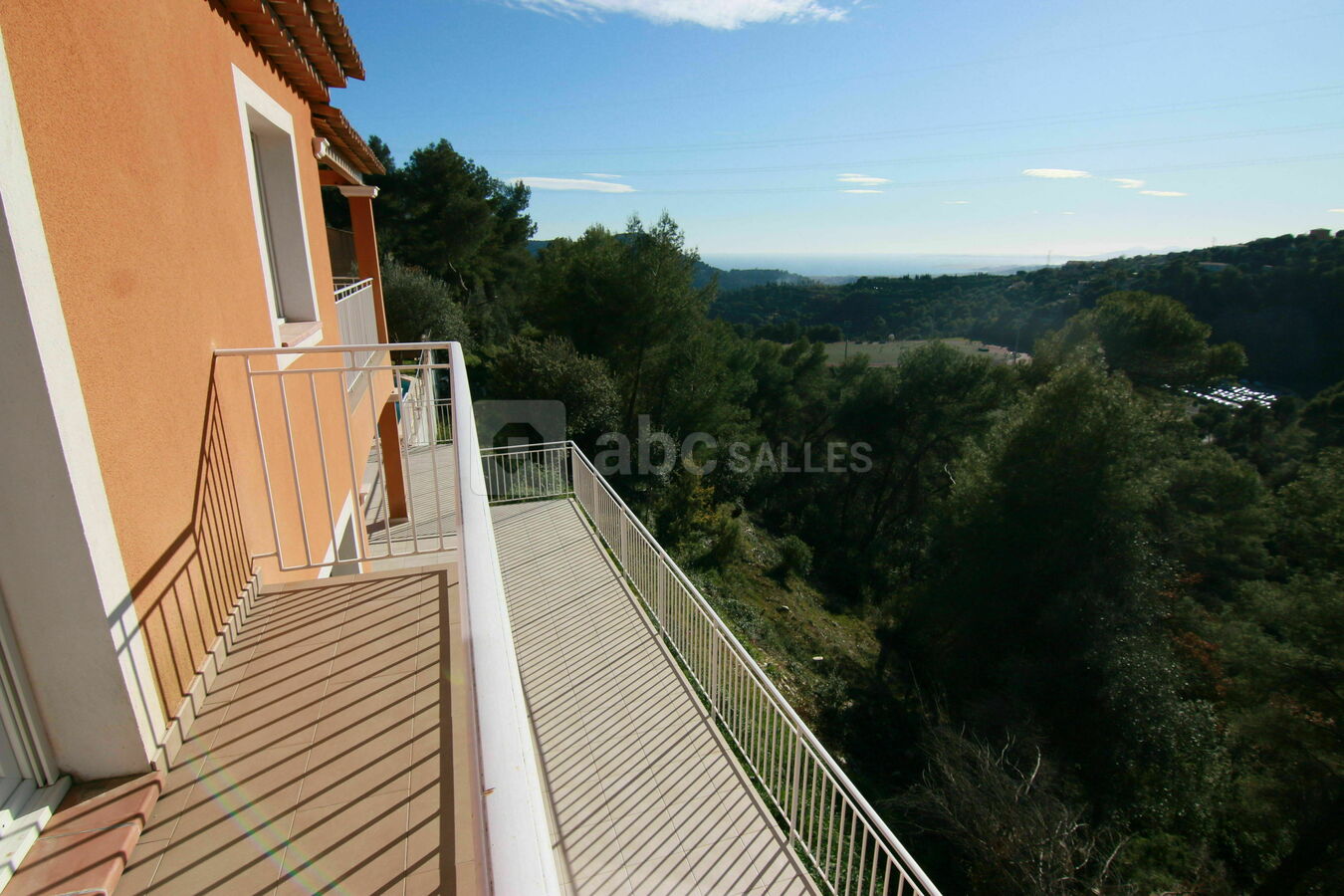Maison version Vide vue de la Terrasse Chambre Laurette
