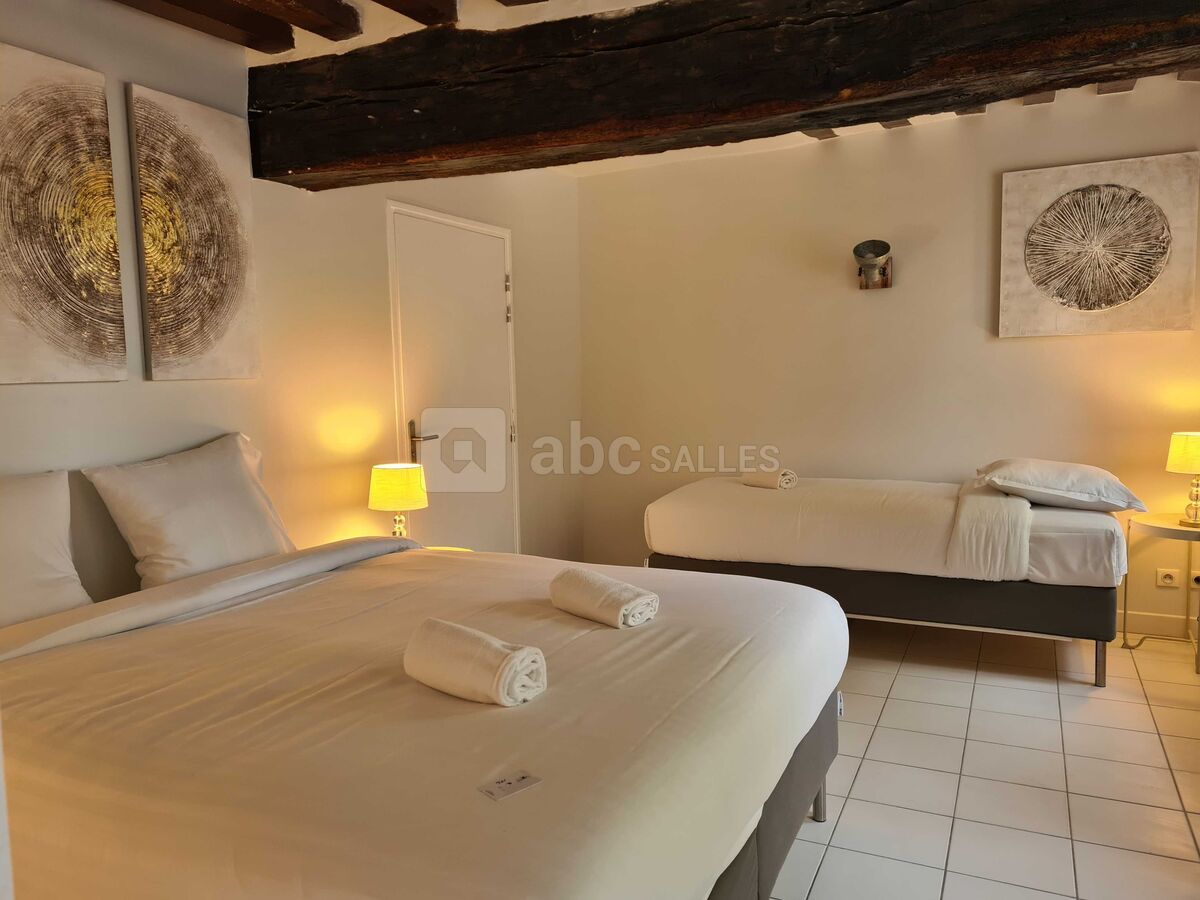 54 COUCHAGES PRINCIPALEMENT EN CHAMBRE DOUBLE