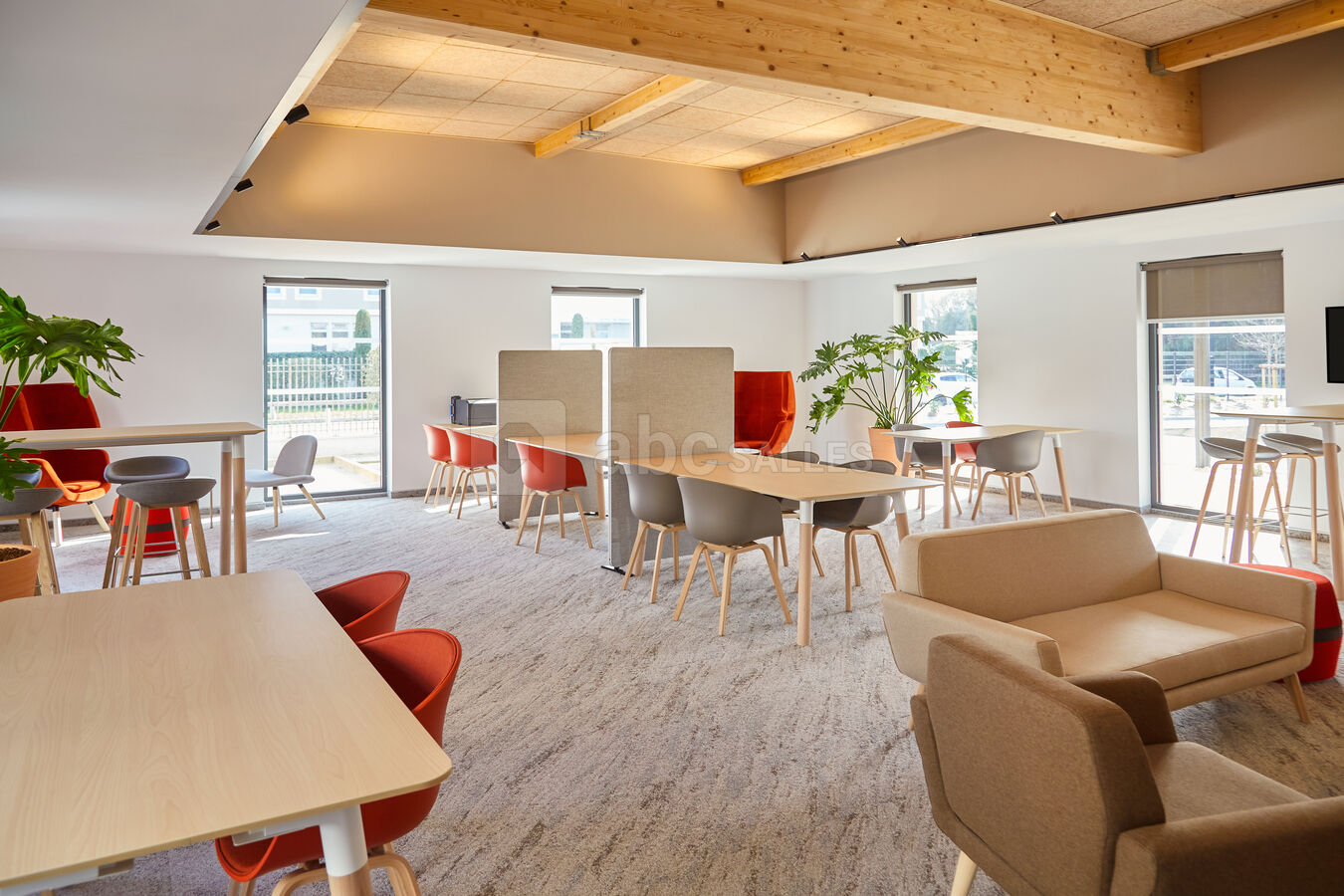 Salle de réunion : disposition en coworking