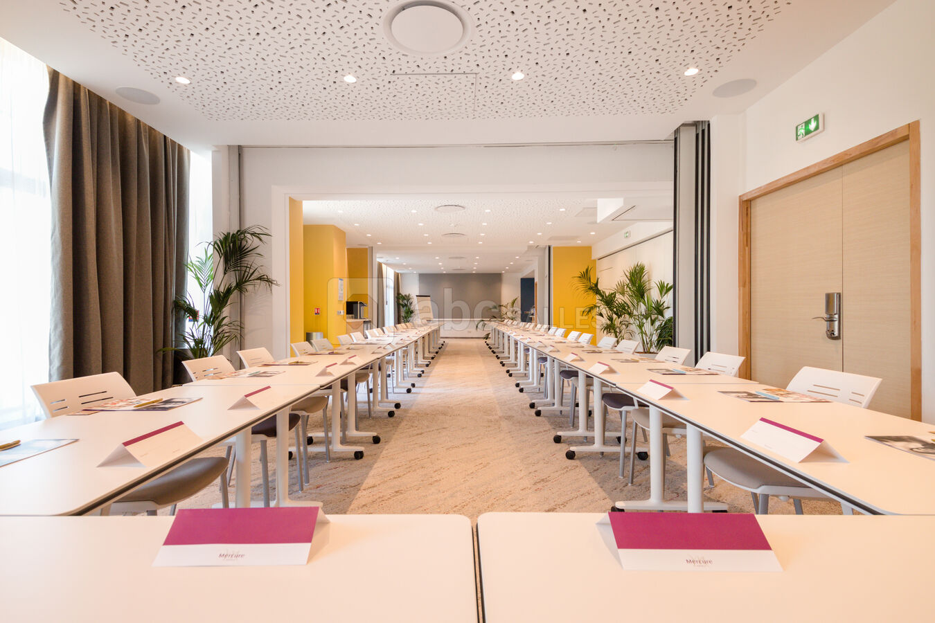 Salle de réunion : disposition en U