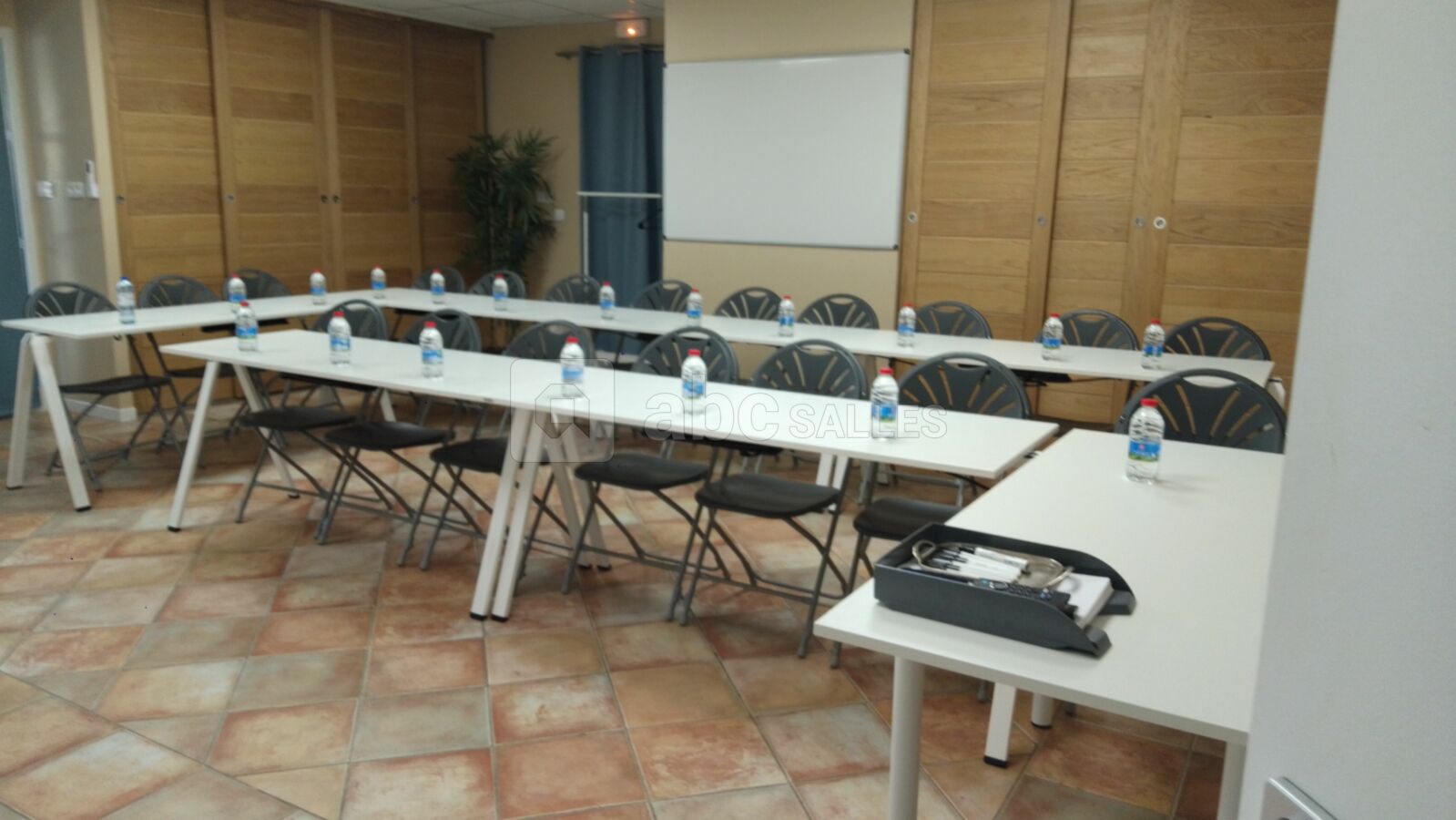 Salle Madrague (salle de réunion)