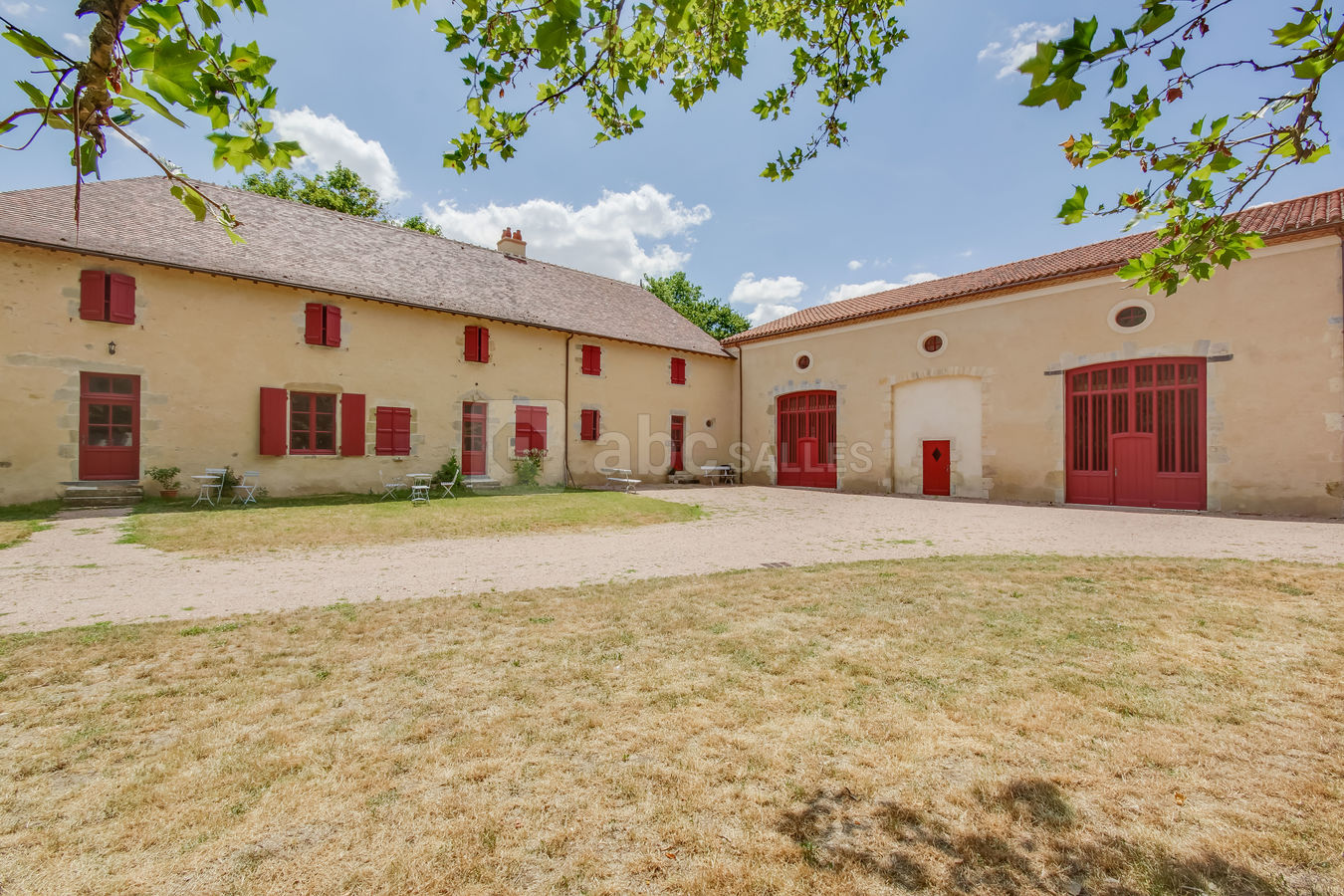La cour de la ferme