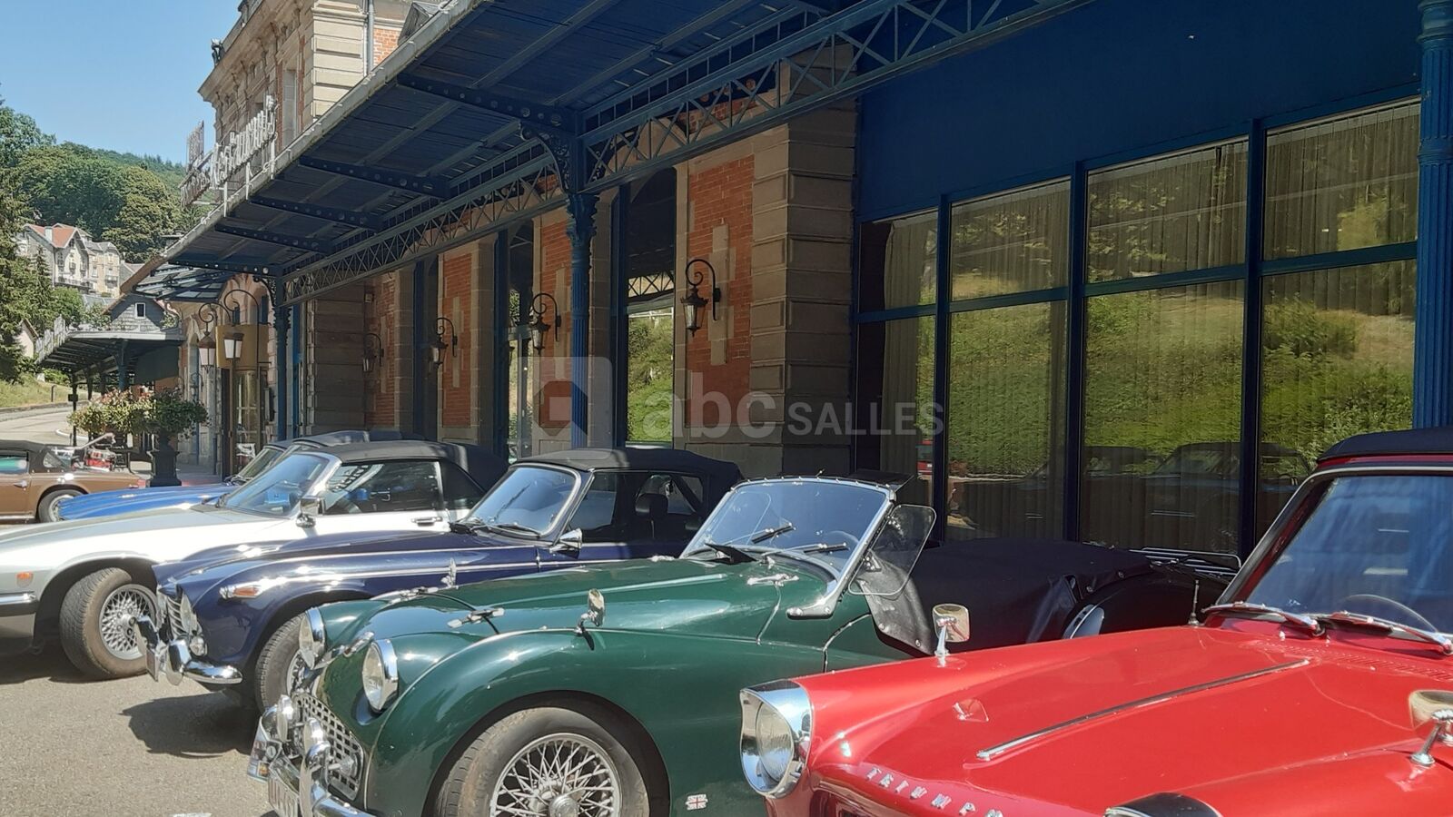 Ancienne gare de la ville, le Casino reçoit encore des "voyageurs"