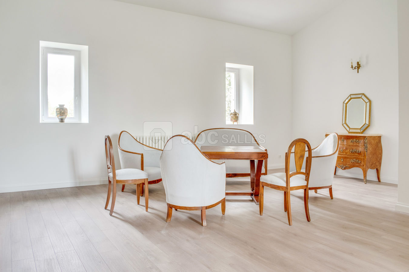 Petit salon
