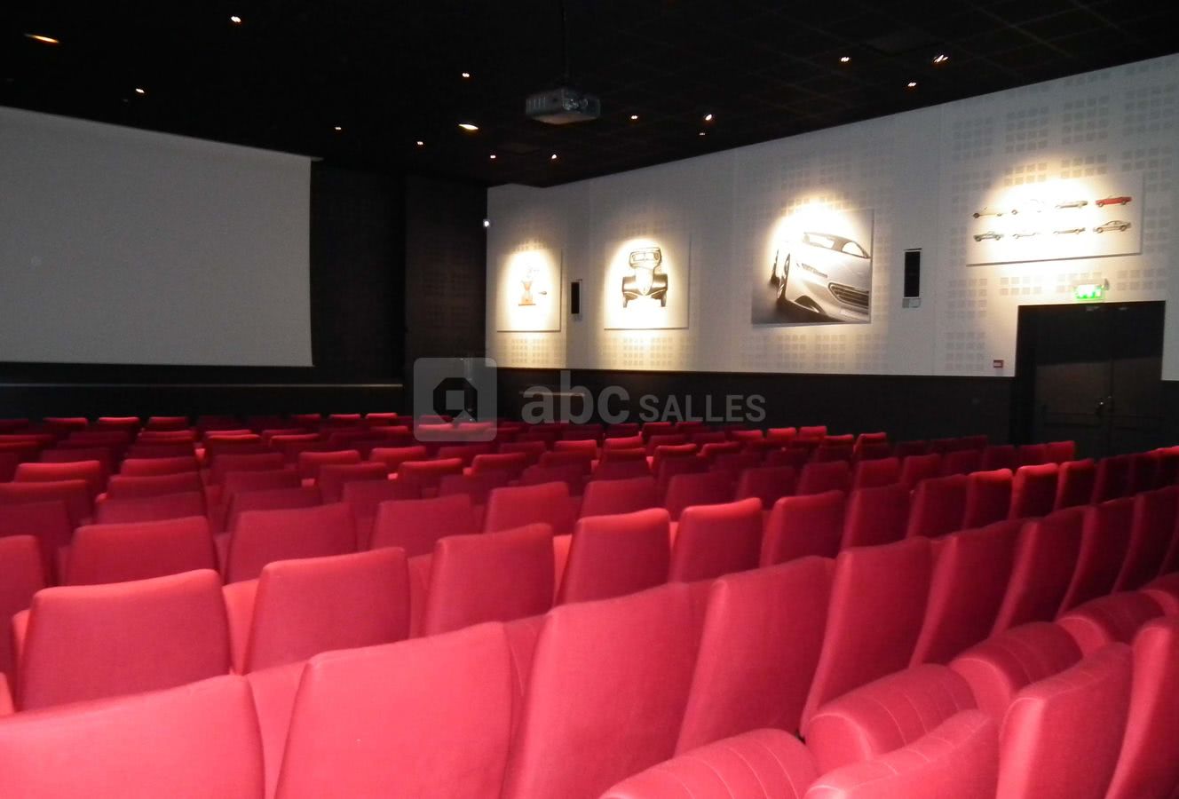 Salle l'aventure peugeot