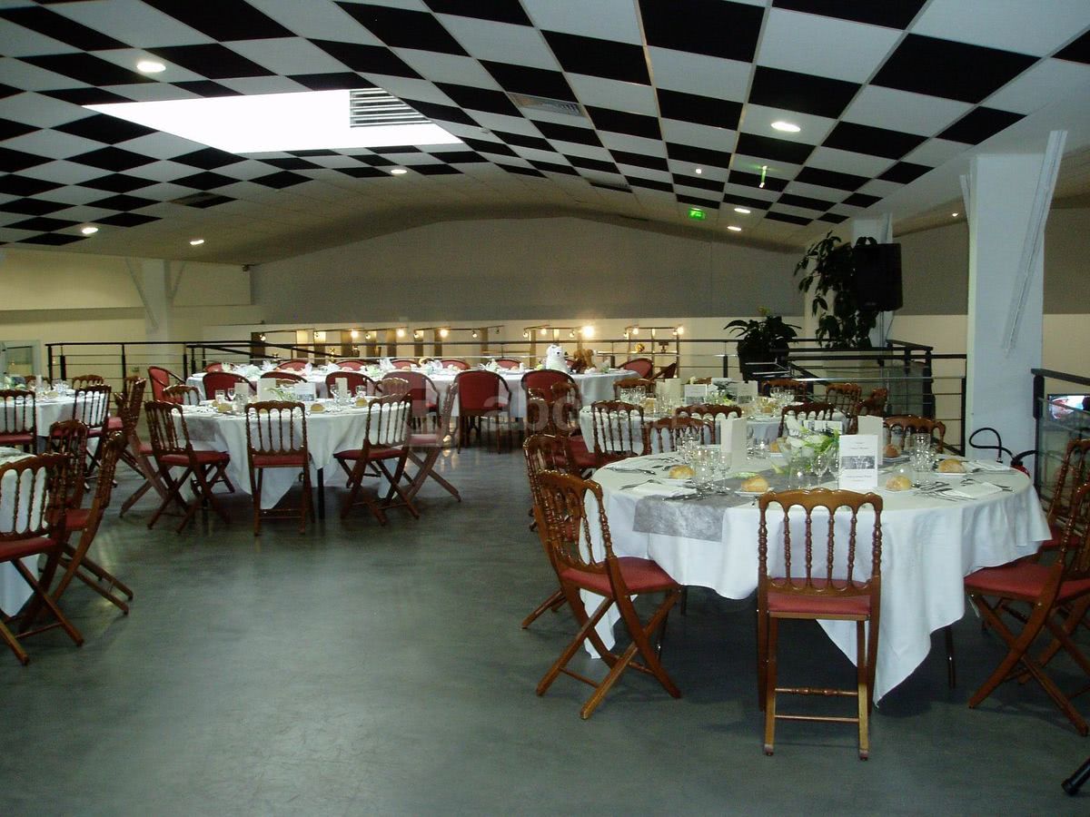 Banquet dans la salle rodolphe peugeot