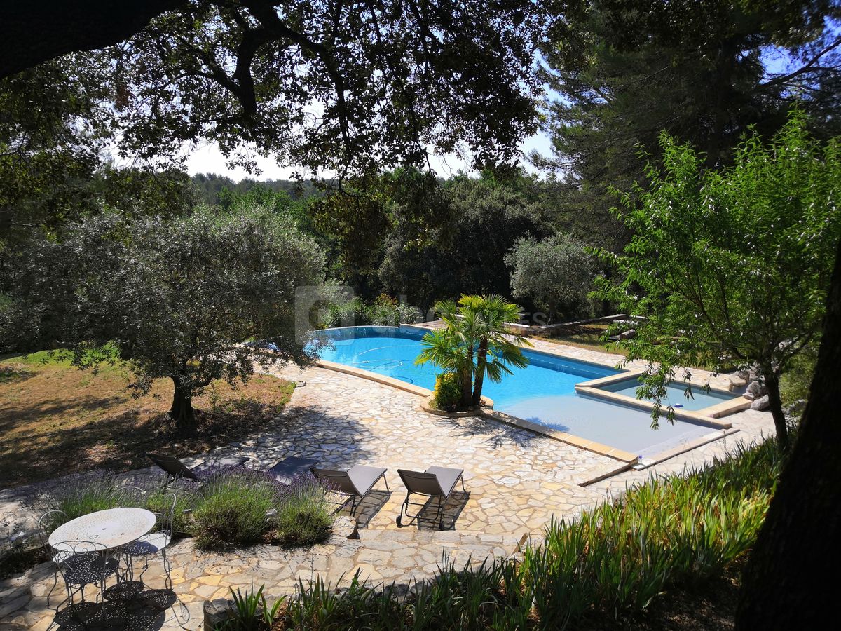 Espace piscine & vin d'honneur