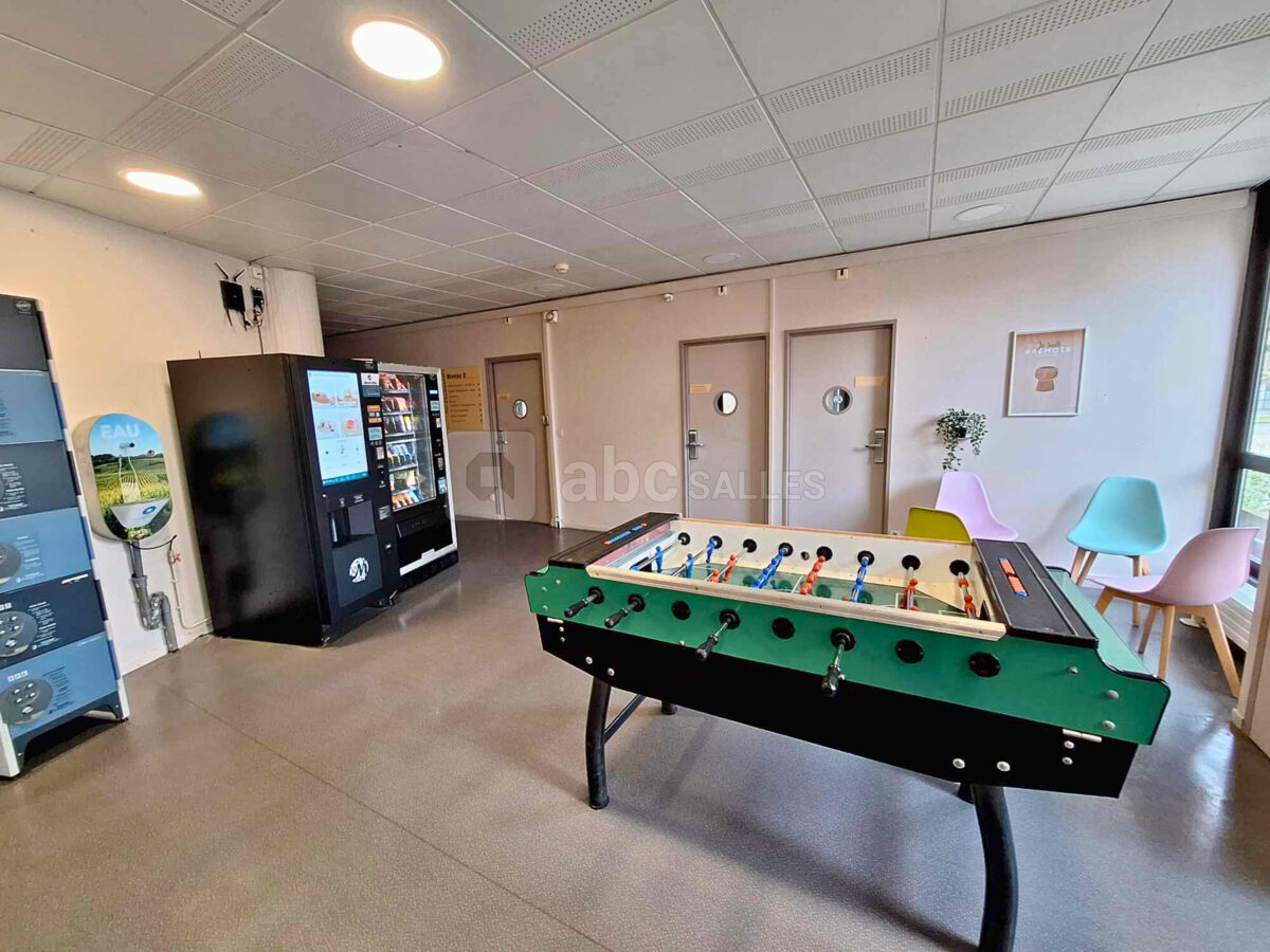 Espace détente babyfoot, machine à café