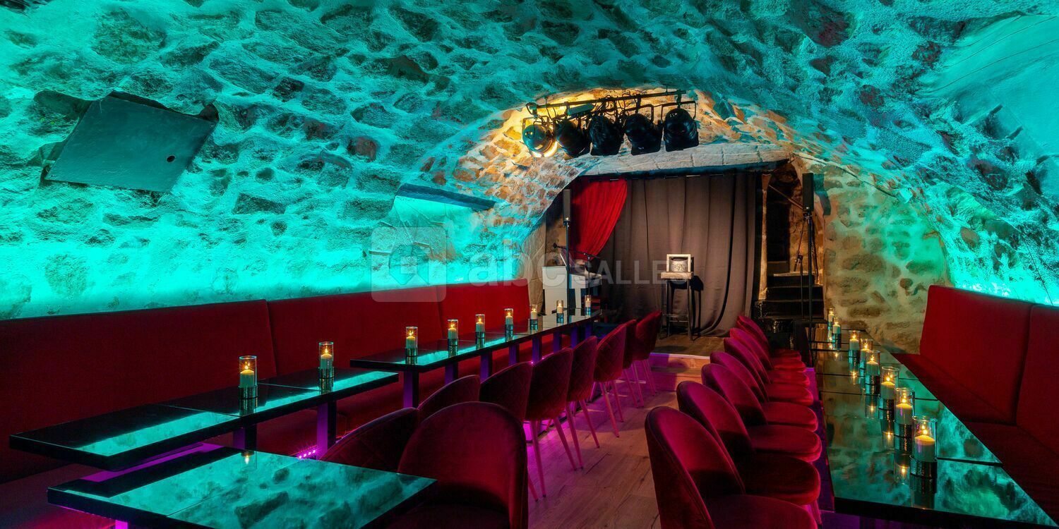 SALLE PRINCIPALE