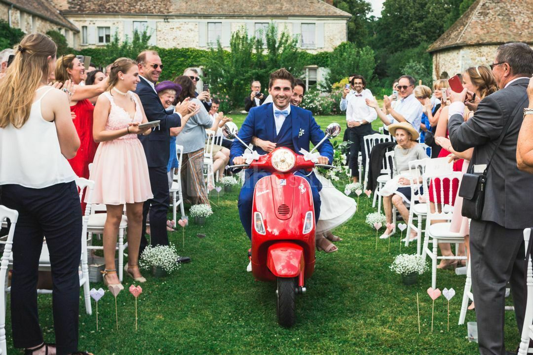 Arrivée en Vespa