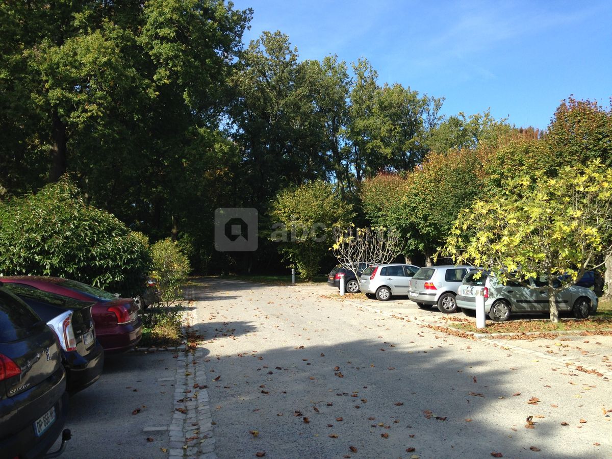 Parking sur le domaine