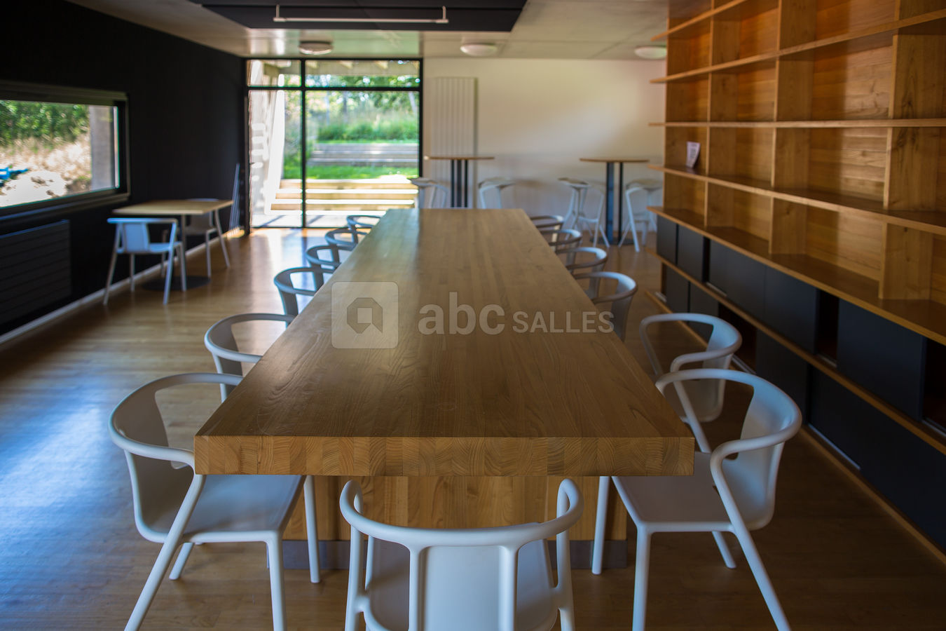 Salle aménagée pour réunion