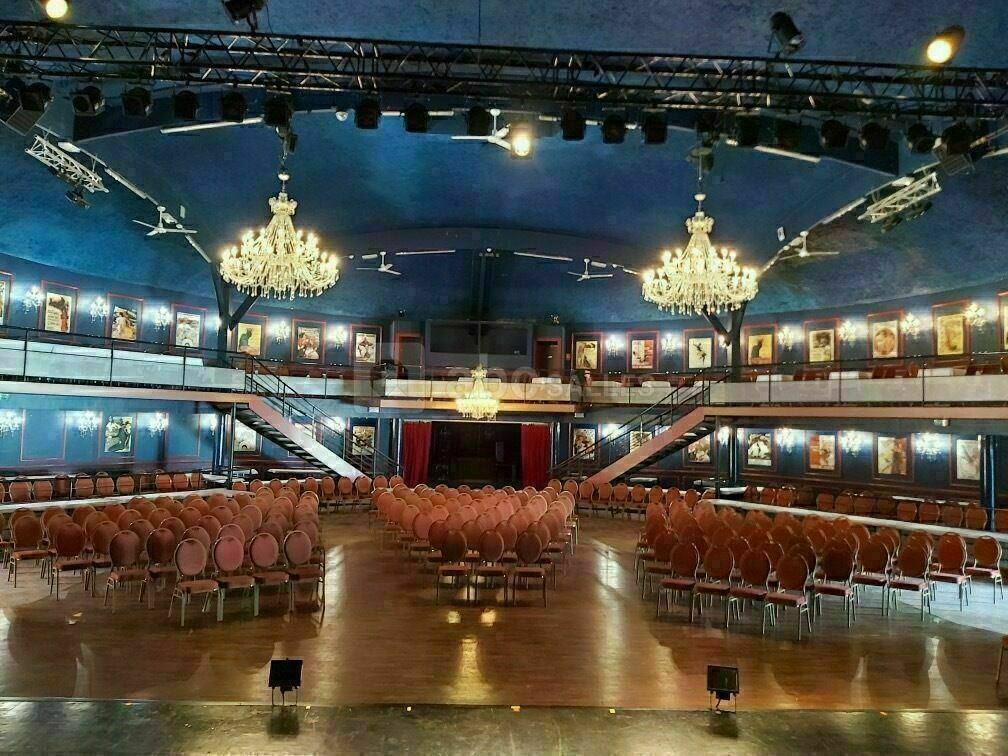 Salle de spectacle 89