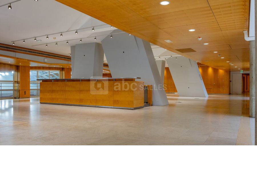 Salle de presse bar