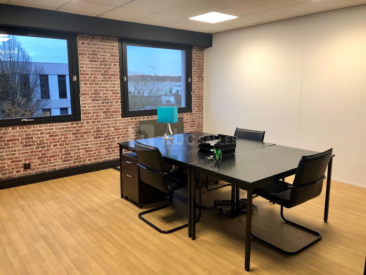 Salle Carnival Glass