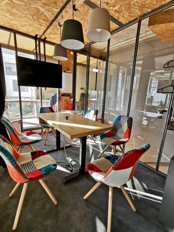 Salle de réunion 6 personnes