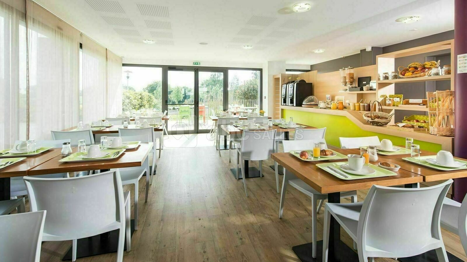 Salle petit-déjeuner