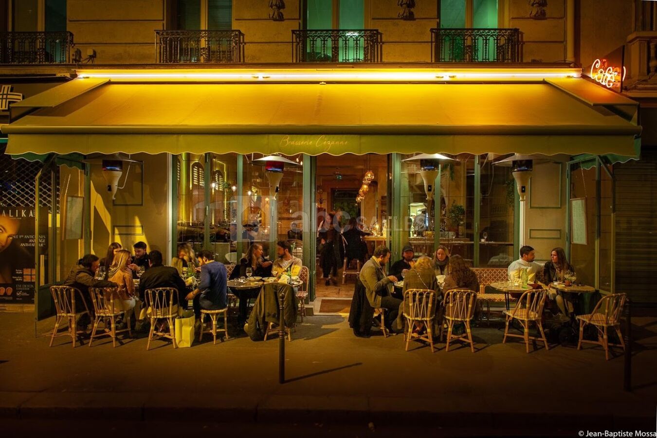 Chez Cézanne - Accueil et Terrasse