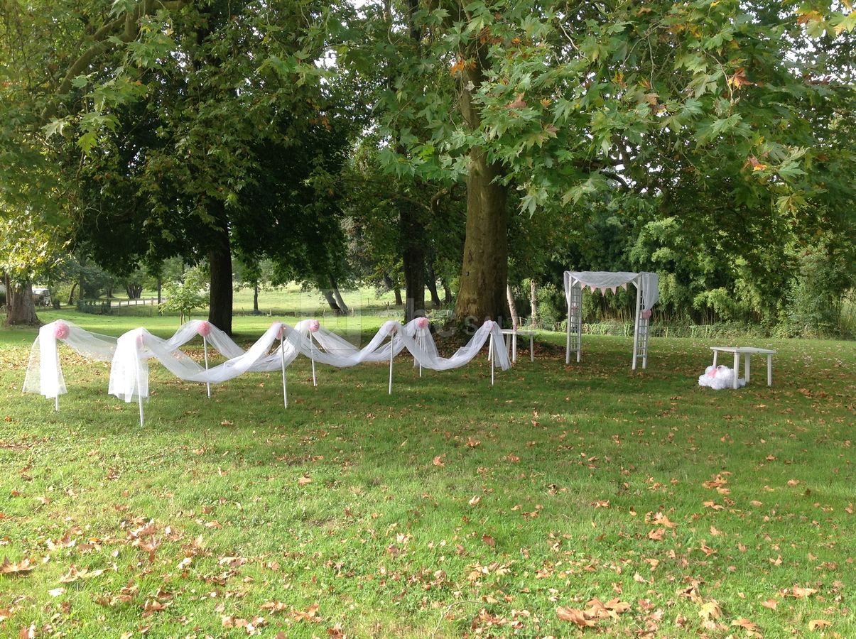 Cérémonie laïque dans le parc