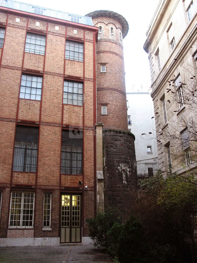 Tour de l'enceinte de philippe auguste