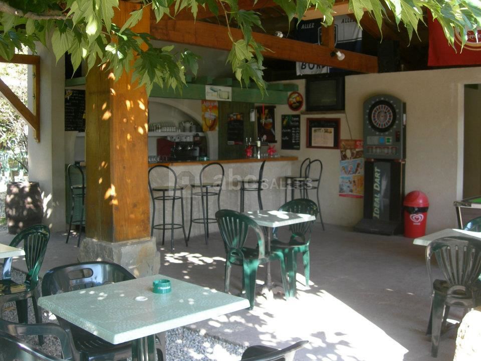 Bar et sa terrasse