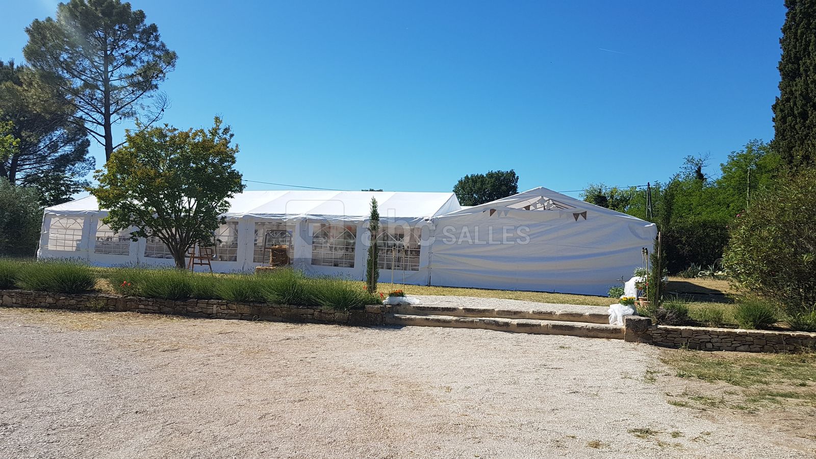 Terrain de 1 000 m² pour les Chapiteaux