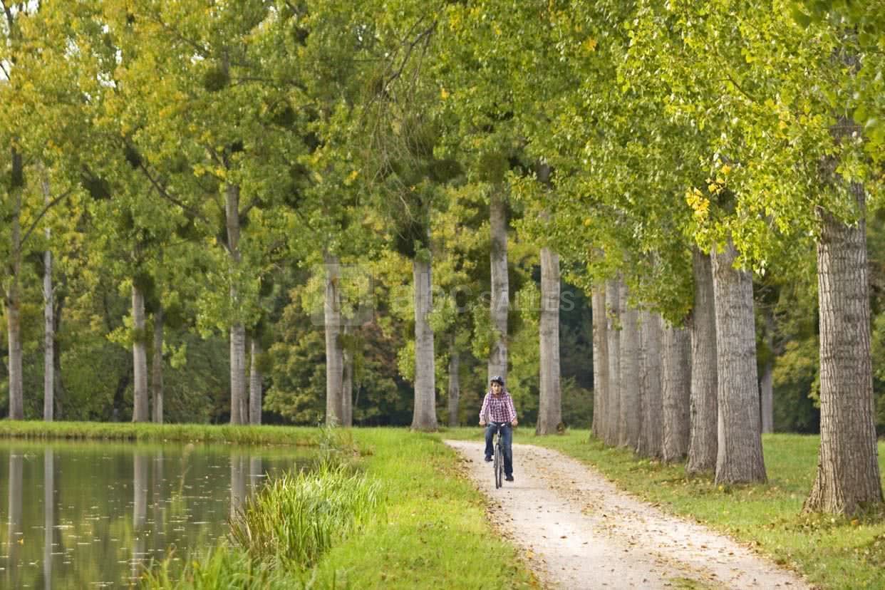 Canal de bourgogne à vélo