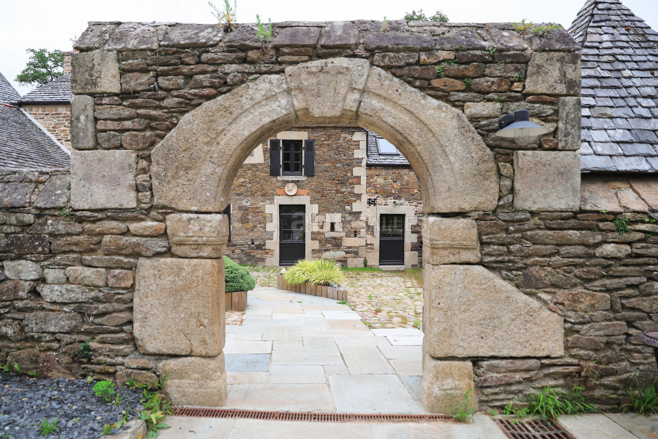L'entrée de la cour intérieure du Moulin