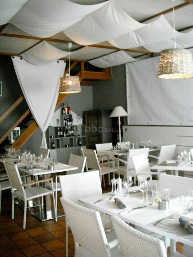 Auberge en salle de restaurant