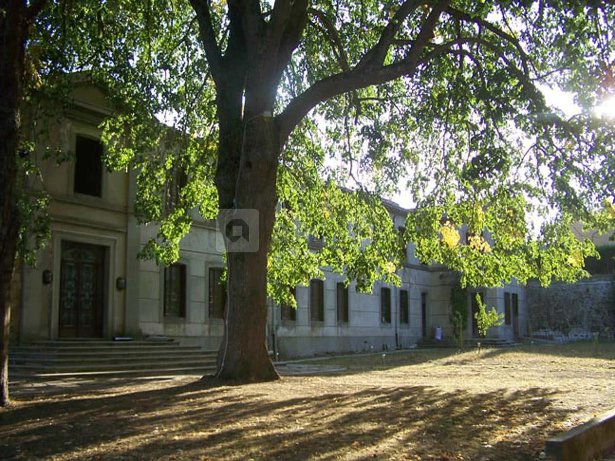 Entrée et cour intérieure