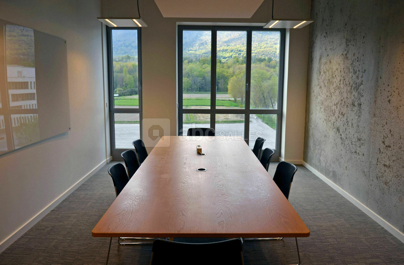 Salle 10/12 personnes