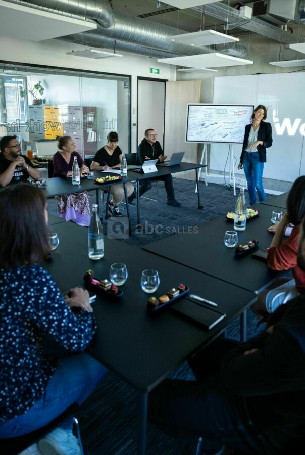 Agora (19 personnes)