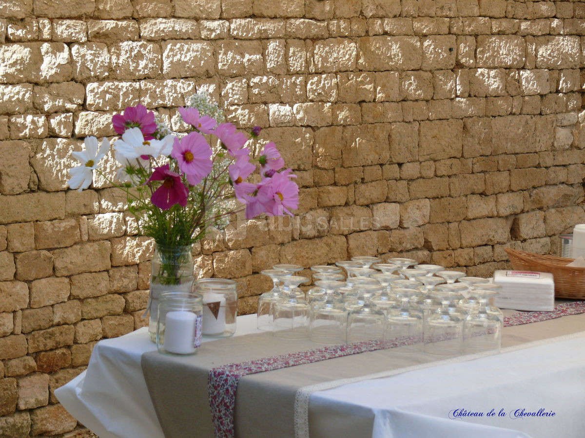 Bouquets sur buffet de cocktail