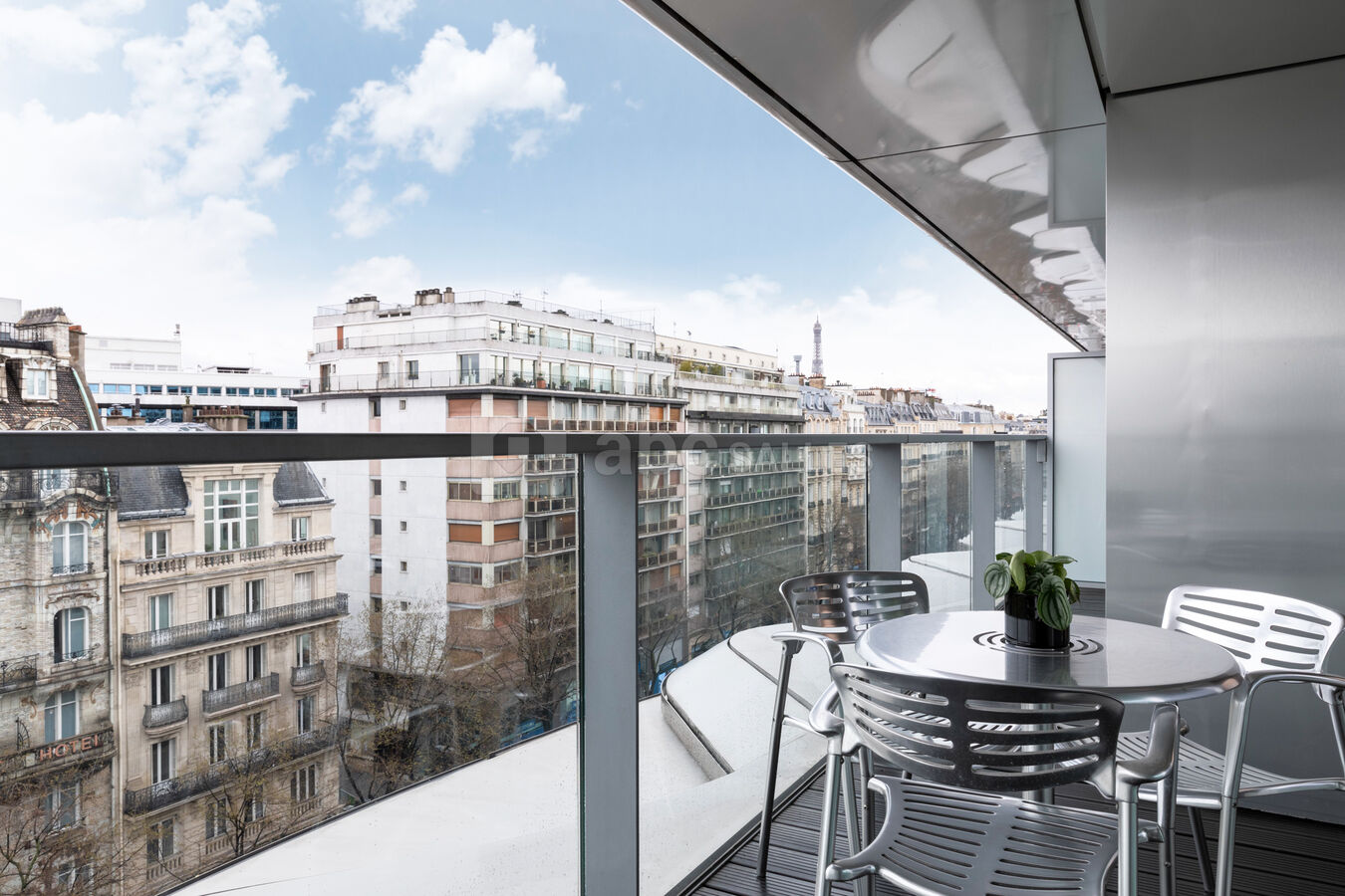Vue avenue de Wagram - Paris Sky View