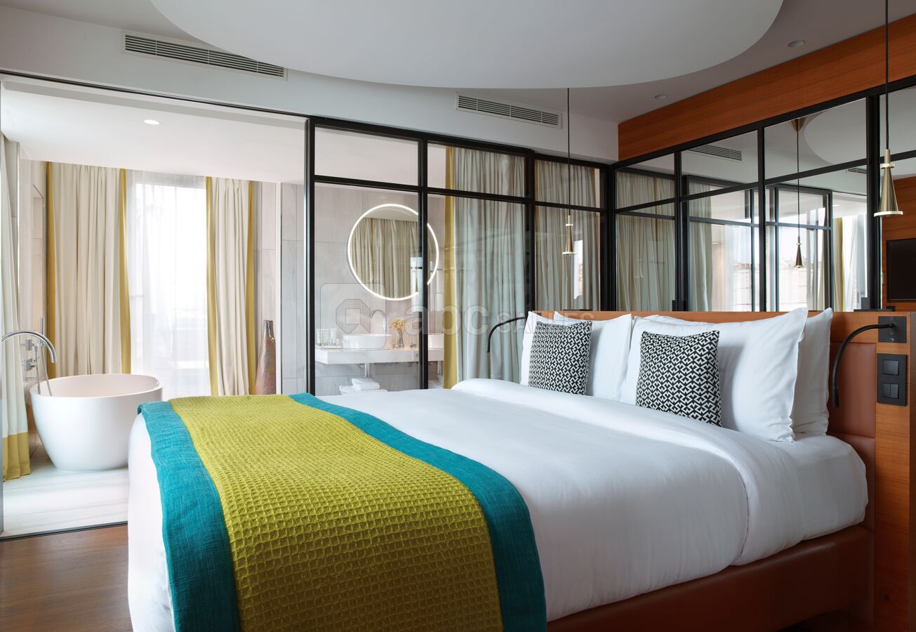 PENTHOUSE CHAMBRE