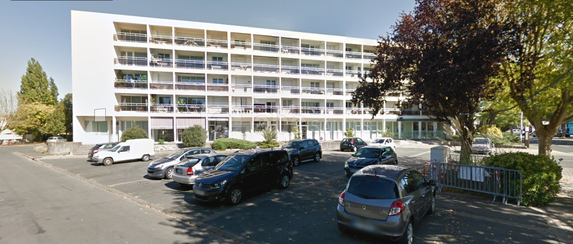Parking et façade