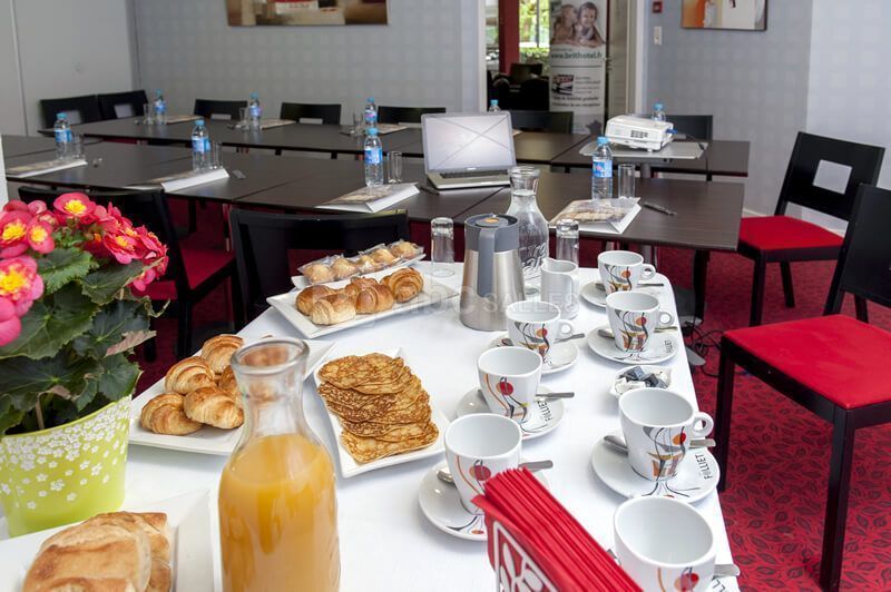 Pause petit-déjeuner réunion