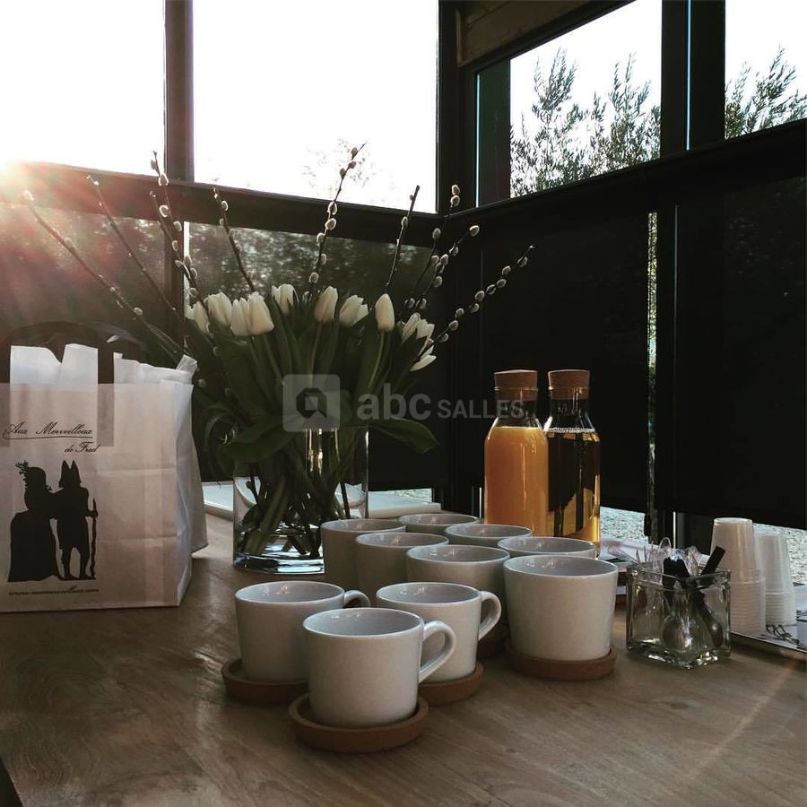 White & Metal Corner