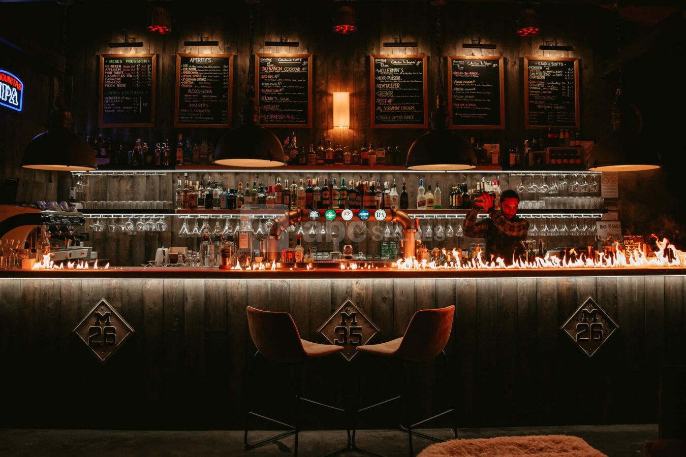 Bar