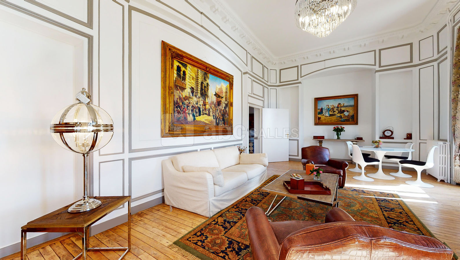 Salon suite