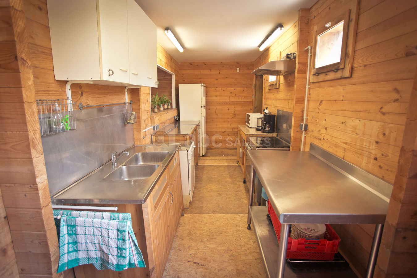 Les Chalets de l'Oust, espace cuisine