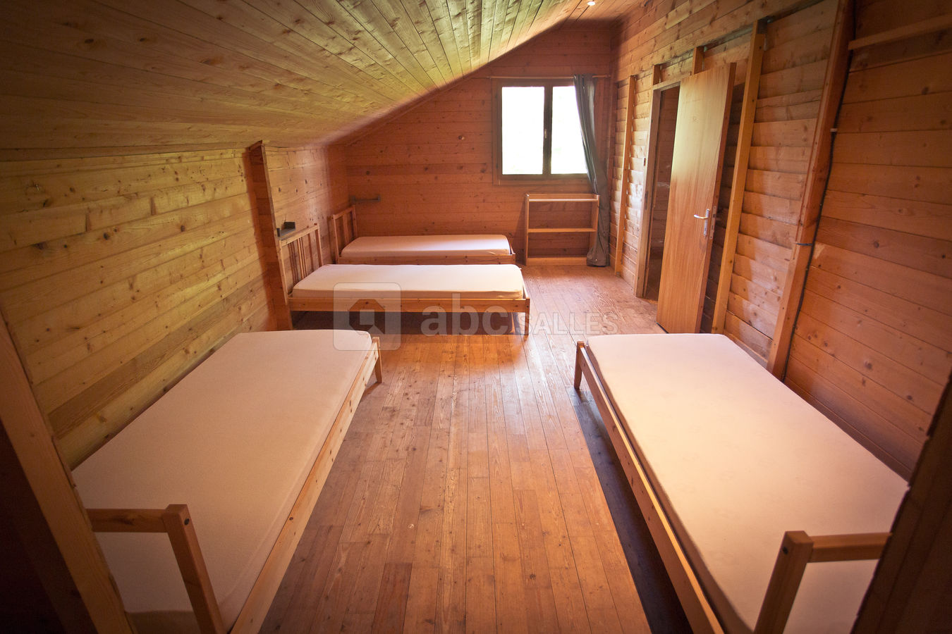 Les Chalets de l'Oust, étage chambre 1 en enfilade