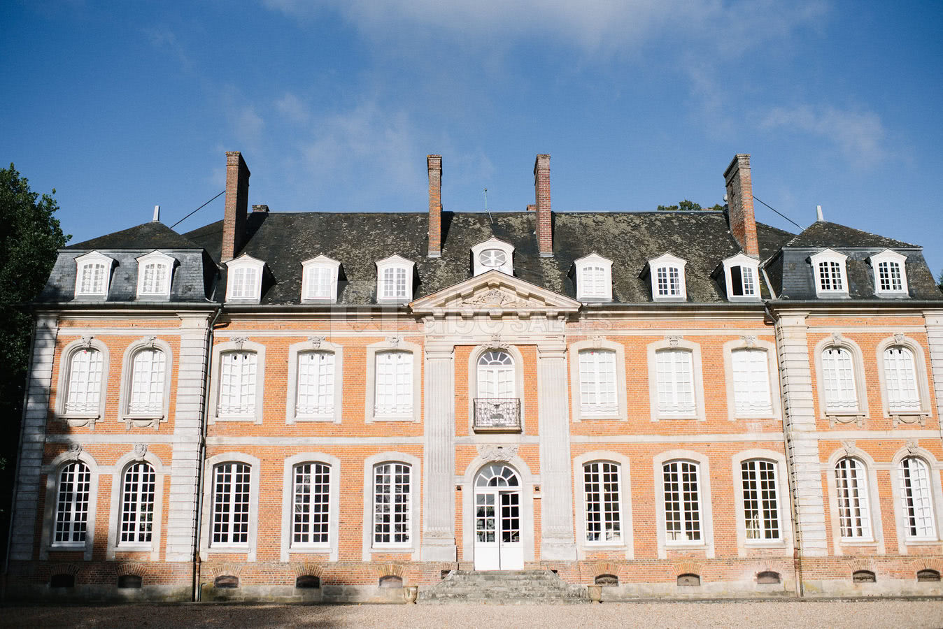 Facade Allée Chateau