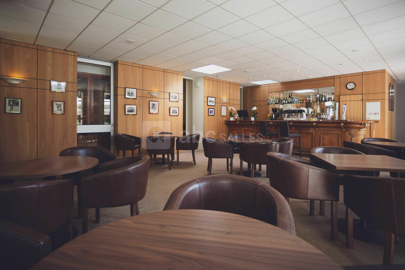 Restaurant - Bar
