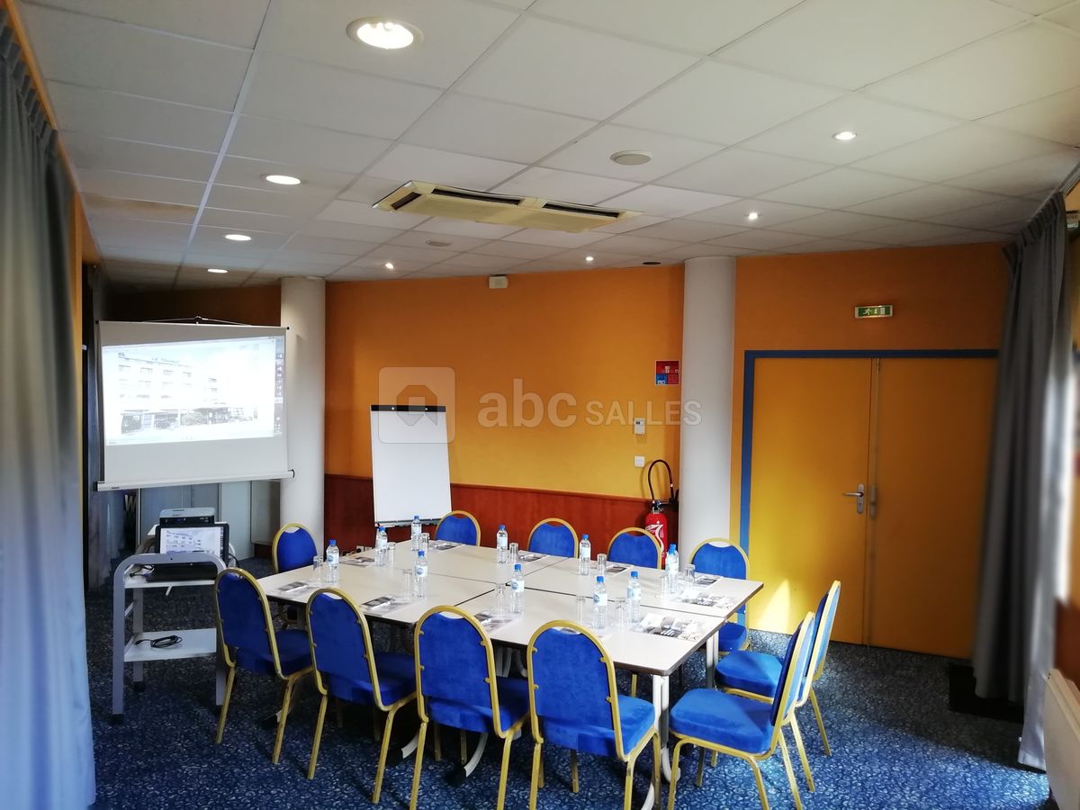 Salle de réunion en pavé