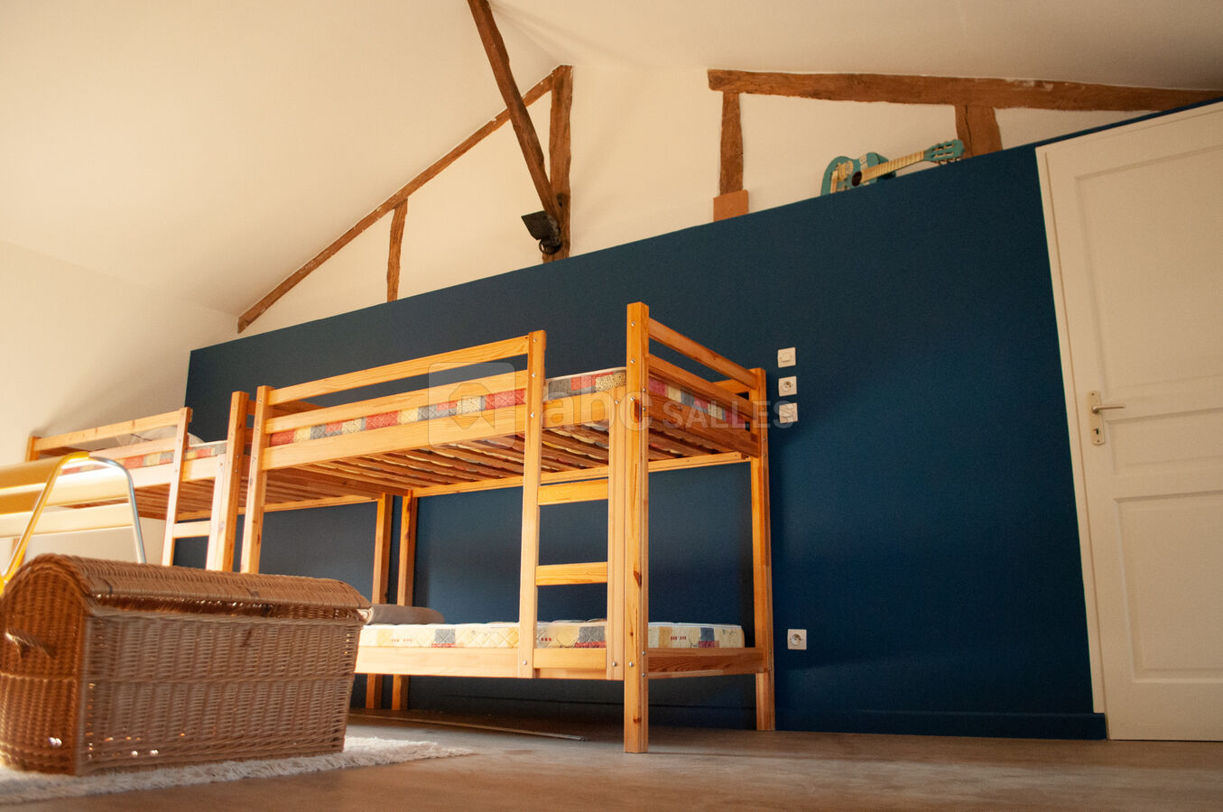 Gîte "En Dombes", le dortoir Marius, et ses 8 couchages